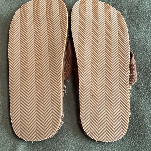 Eddie Bauer brown flip flops. Size 11. Canvas and leather. - Picture 4 of 4